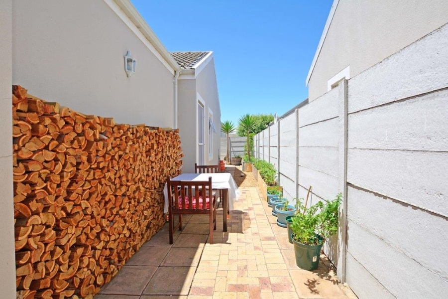 3 Bedroom Property for Sale in Sunningdale Western Cape